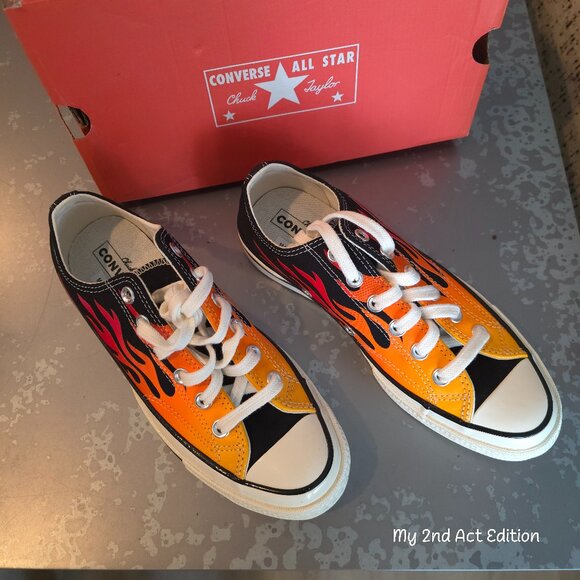 All Star Converse NIB Lo Chucks with Flames Size Mens 5 Womens 7 - Picture 1 of 14